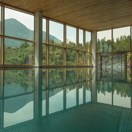 Erzherzog Johann Hotel 4*
