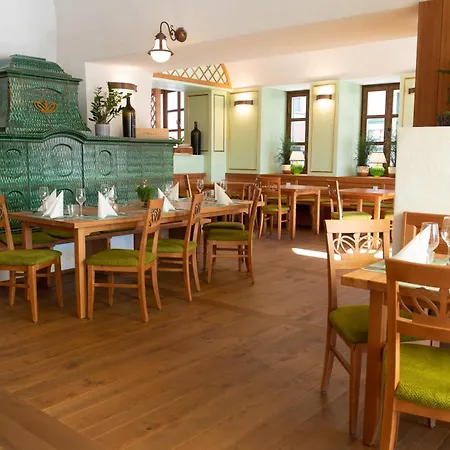 Erzherzog Johann Hotel 4*