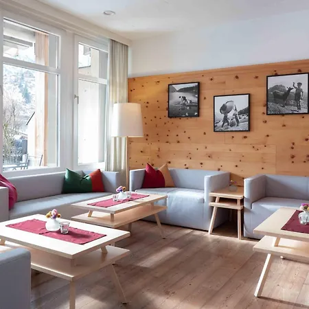 Erzherzog Johann Hotel 4*