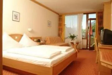 Erzherzog Johann Otel 4*