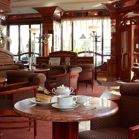 Erzherzog Johann Hotel 4*
